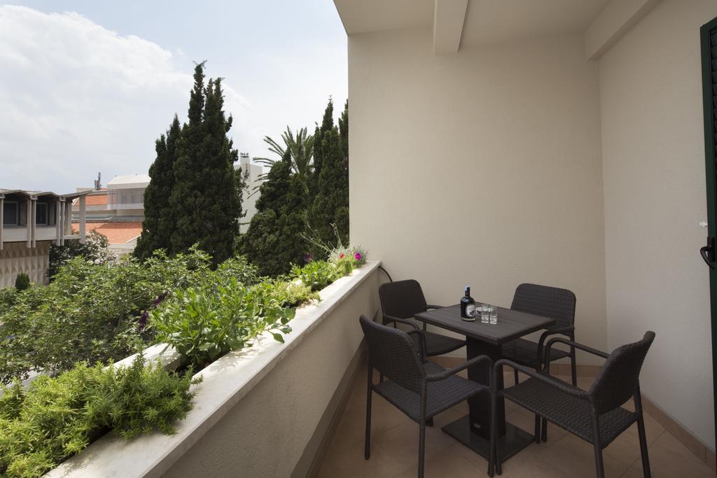 Apartments Smokva Makarska Zimmer foto
