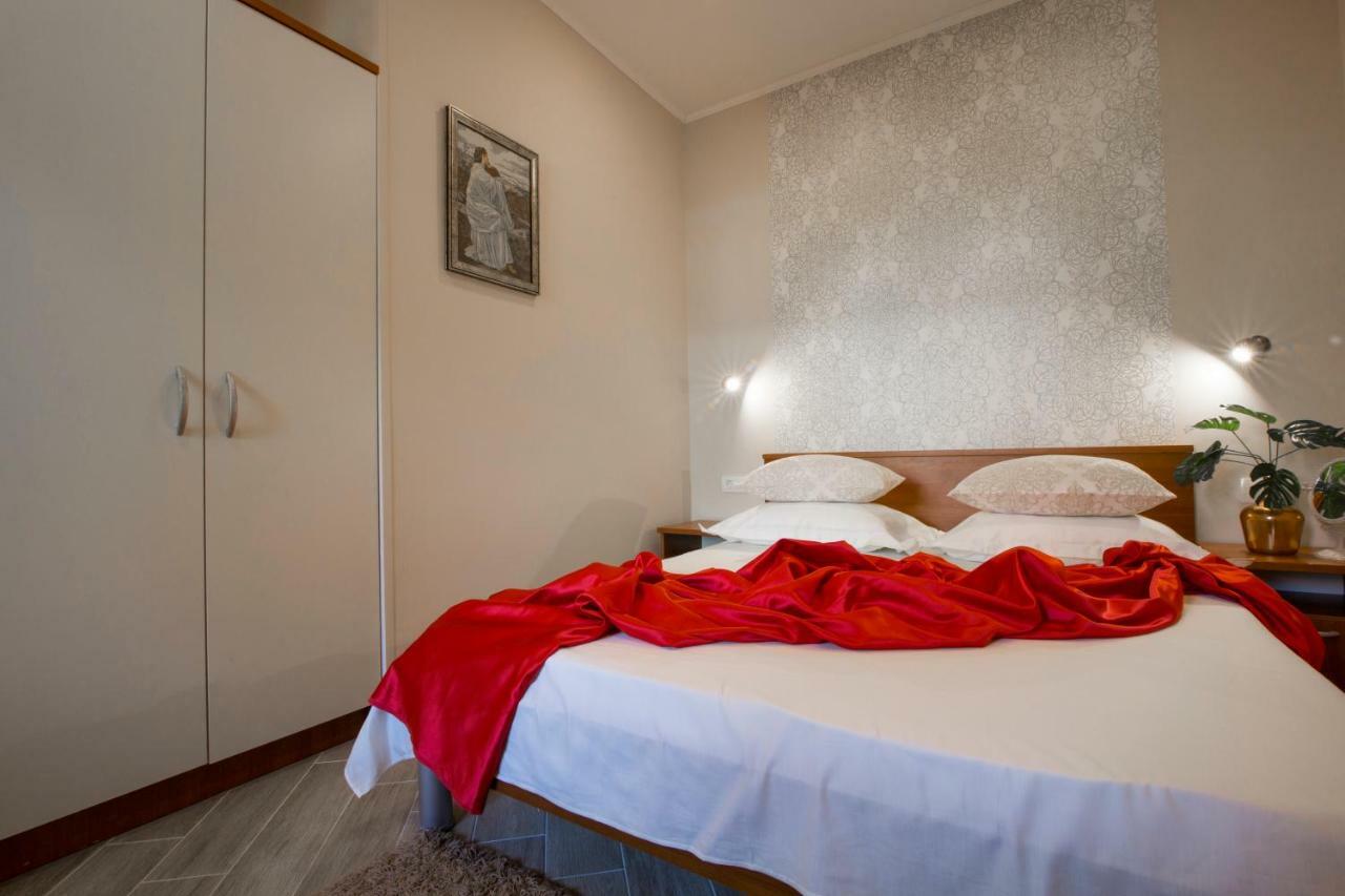 Apartments Smokva Makarska Zimmer foto